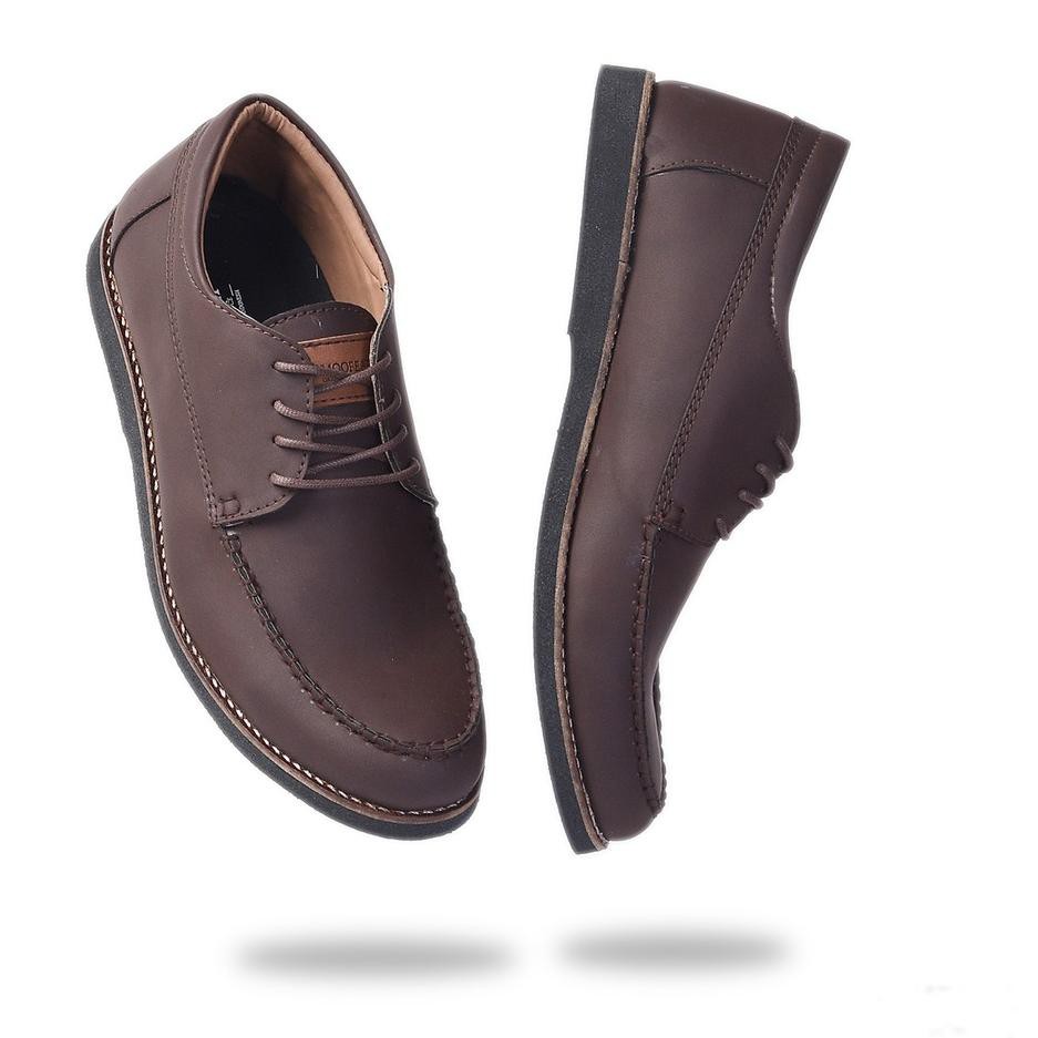 4 Hak yang Harus Diperhatikan Ketika Memilih Sepatu Kulit Pria Casual Apakah kamu sedang mencari sepatu kulit pria casual terbaik? Sepatu kulit memang menjadi salah satu jenis sepatu yang paling digemari oleh pria. Apalagi bila itu merupakan sepatu kulit pria terbaru.
