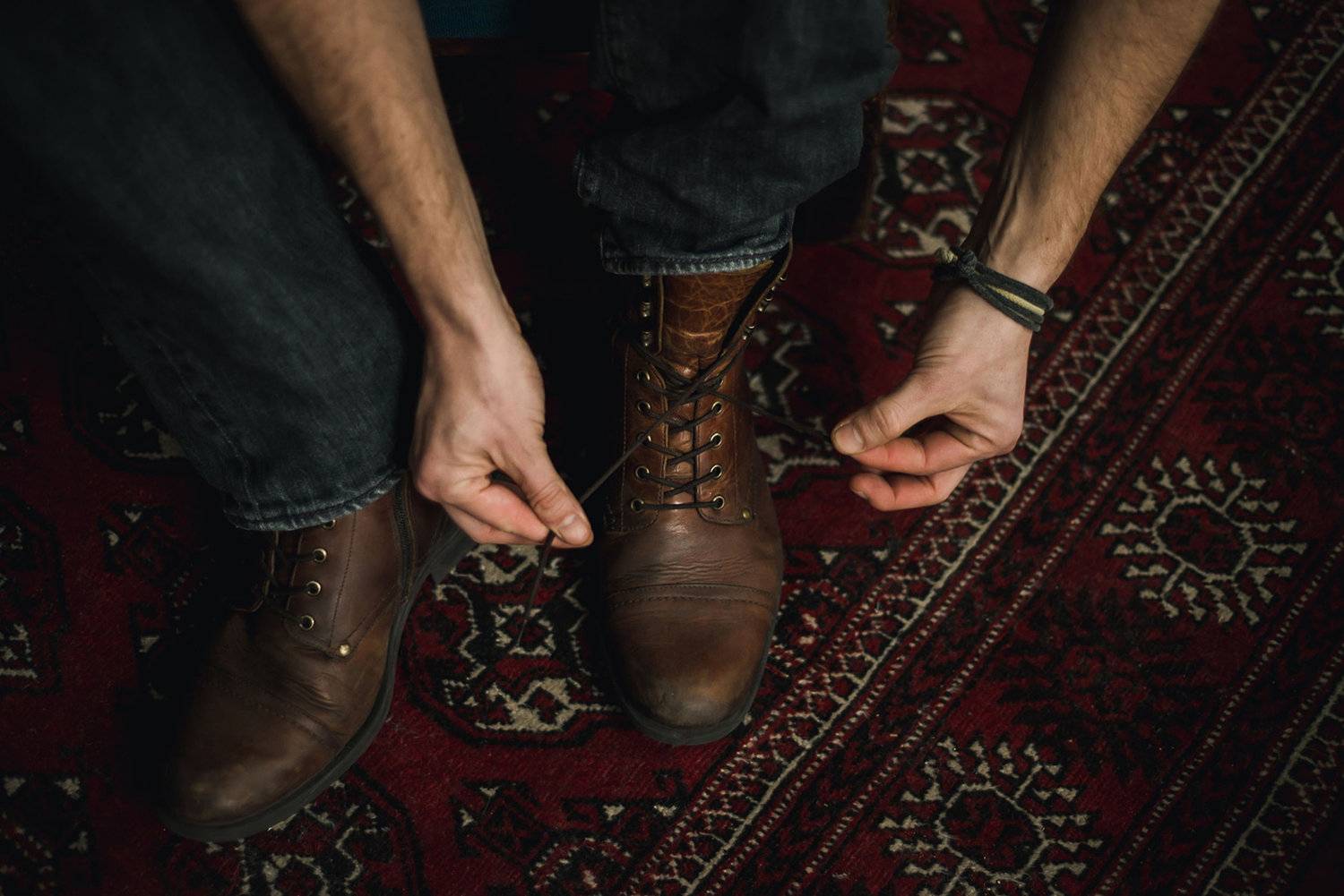 Cara merawat sepatu kulit agar tahan lama Bagi Anda yang memiliki sepatu kulit pastikan Anda mengetahui bagaimana cara merawat sepatu kulit yang Anda miliki dengan baik agar sepatu Anda dapat bertahan lebih lama.