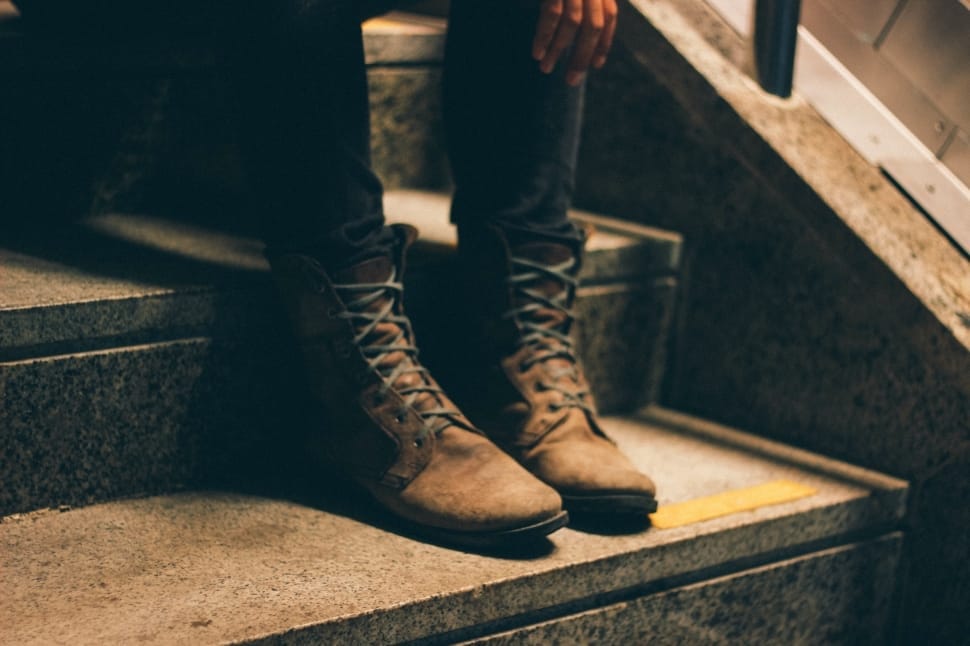 Sepatu boots casual pria adalah model sepatu boots pria dengan model terbaru yang cocok untuk digunakan dalam berbagai kesempatan. 